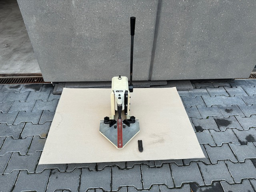 OMM VICKING, MANUAL ROUND CORNERING MACHINE